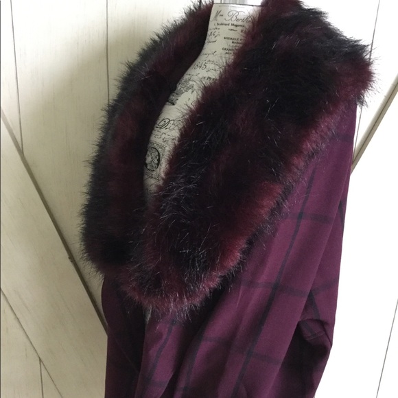 💜🌟HOST PICK River Island Faux Fur Blazer🌟💜 - Picture 2 of 8